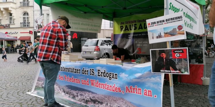 TCŞ Almanya’da bilgilendirme çadırı açtı