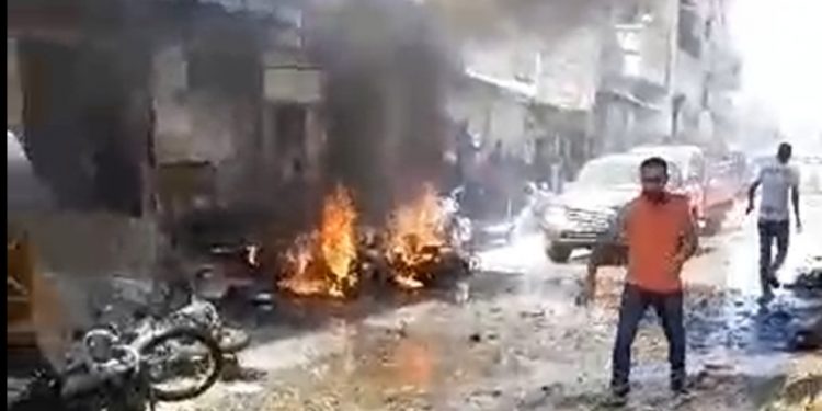 Ezaz’da bomba yüklü araç patlatıldı