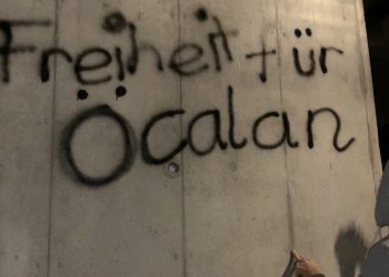 İsviçre’de gençlerden Halklar Önderi Abdullah Öcalan için eylem