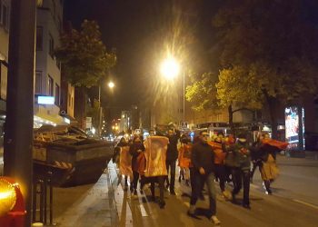 Köln’de Kürt gençlerinden Rojava için sivil itaatsizlik