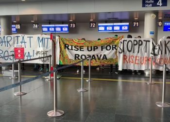 YENİLENDİ – Basel Havalimanı’nda sivil itaatsizlik eylemi