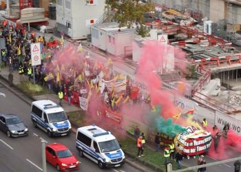 Stuttgart Rojava için haykırdı
