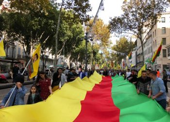 Marsilya’da binler Rojava Devrimi’ni selamladı