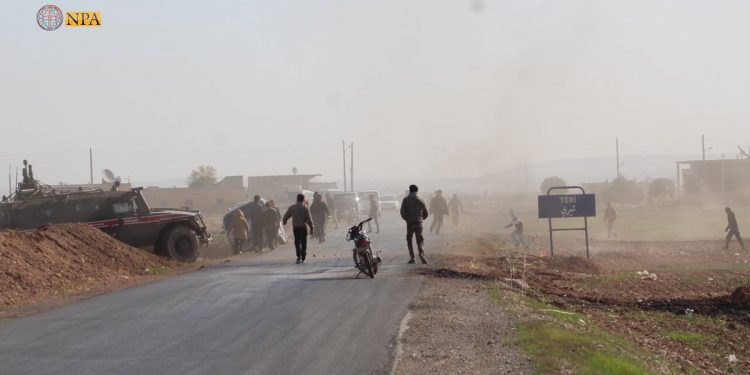Kobanêliler bir kez daha işgalci konvoyu taşladı