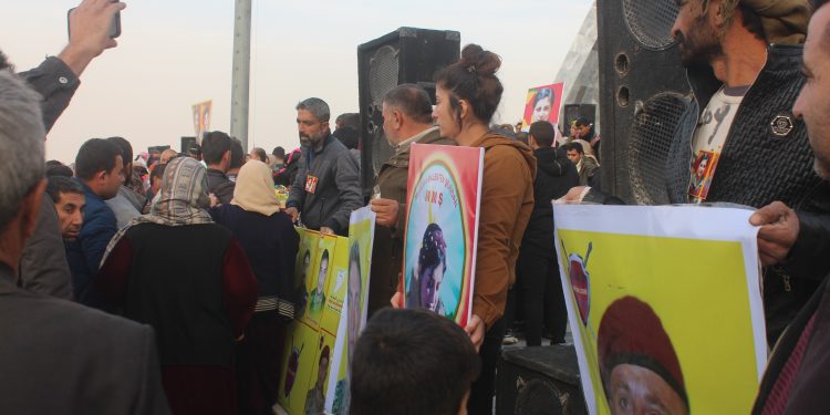 Cenga Rojava Direnişi şehitleri için görkemli tören