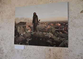 Kanadalı fotoğrafçı, direnenlerin fotoğraflarını sergiliyor