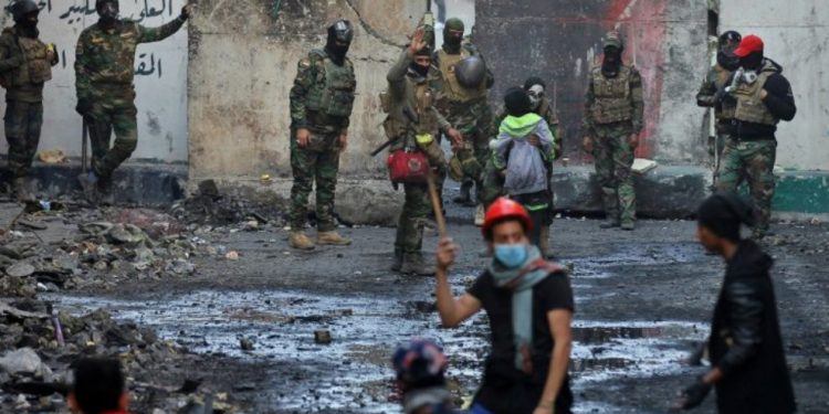 Bağdat’te eylemler sürüyor: 8 gösterici yaşamını yitirdi