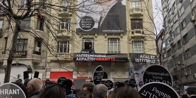 Hrant Dink vurulduğu yerde anıldı