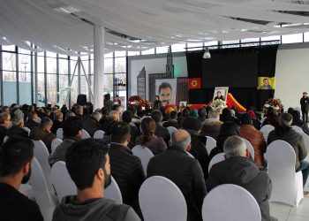 35 yıllık çınar Amed’e uğurlandı