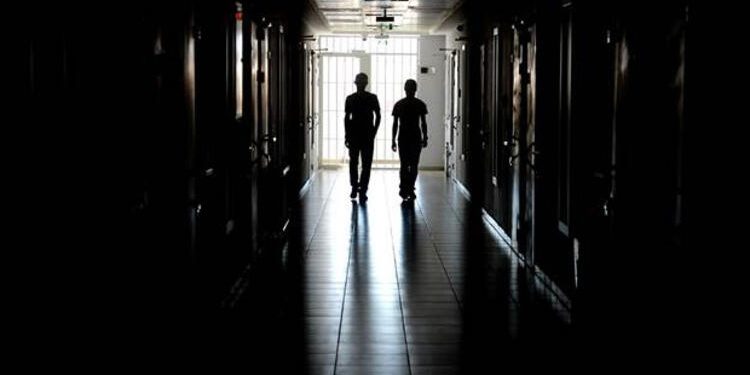 Zindanlarda Özel Savaş Uygulamaları