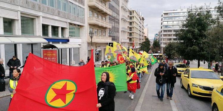 Atina’da gençliğin üç günlük yürüyüşü sona erdi