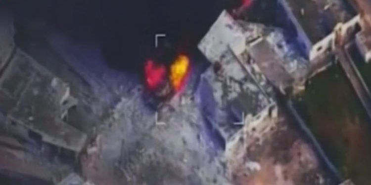 Rus uçaklarının, işgalci Türk askerlerini vurduğuna dair görüntüler paylaşıldı