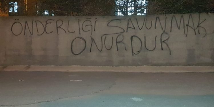 Edene’de gençlerden 15 Şubat komplosuna karşı eylemler