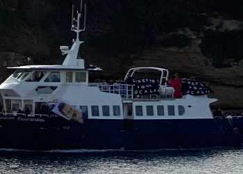 Marsilya’da gemide sivil itaatsizlik eylemi