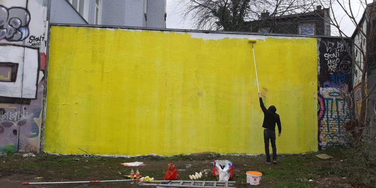 Mönchengladbach’da sanatsal çalışma: Halklar Önderi Öcalan’ın yüzü duvara çizildi