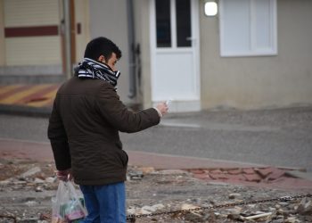 Başûrê Kurdistan’lı gençler broşür dağıttı
