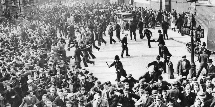 Faşizmin Görevi: Erkeği köleleştir, kadını karılaştır!