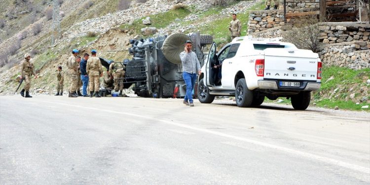 Wan’da zırhlı araç devrildi: 6 işgalci asker hastaneye kaldırıldı