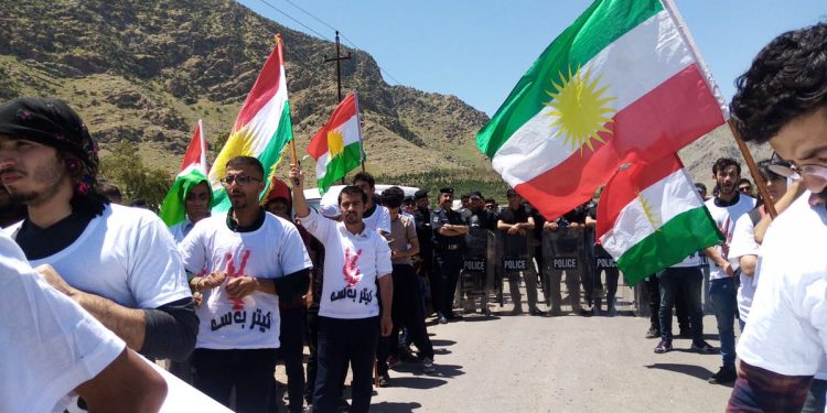 YNK Asayişi gençlerin yürüyüşünü engelledi: Zînî Wertê Komplosunda parmağınız mı var?