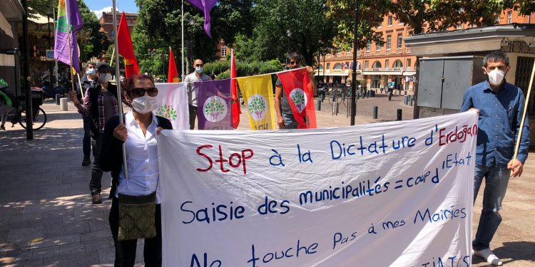 Marsilya ve Toulouse’de gençlik faşizme karşı eylemde