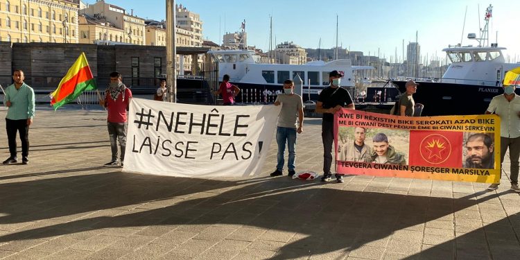 Marsilya’da gençler Mayıs ayı şehitlerini andı