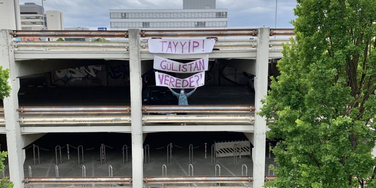 JXK’li genç kadınlar: Korona gölgesinde savaşa izin vermeyeceğiz!