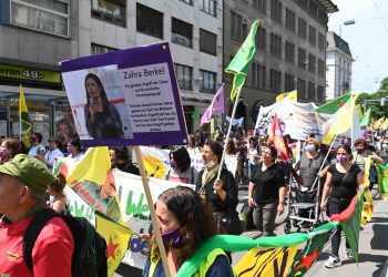 Soykırım saldırılarına karşı Zürih’te öfke yürüyüşü