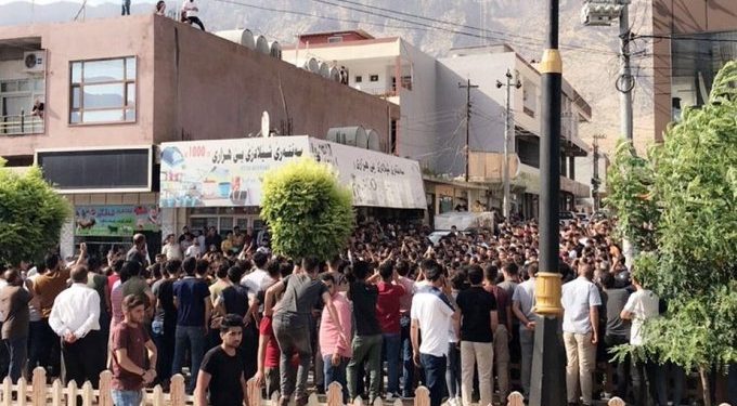 Şêladizê’de halk şehitleri uğurlamak için toplanıyor