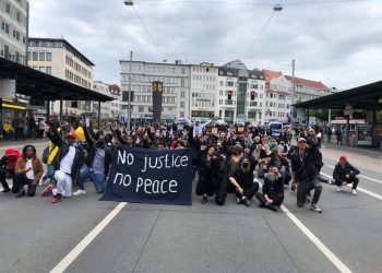Bielefeld’de ırkçı polis şiddetine karşı yürüyüş