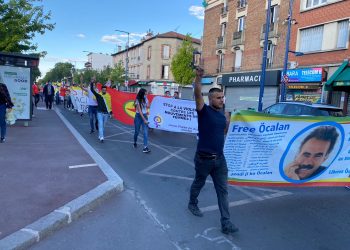 TCŞ ve JCA Halklar Önderi Öcalan’ın özgürlüğü talebiyle Paris’te eylemde