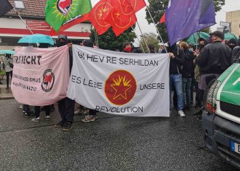 Berlin’de Neonazi’lere karşı Kürt ve Alman gençlerden antifaşist yürüyüş