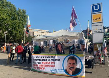 Stuttgart’ta gençlerden “Öcalan’a Özgürlük” standı
