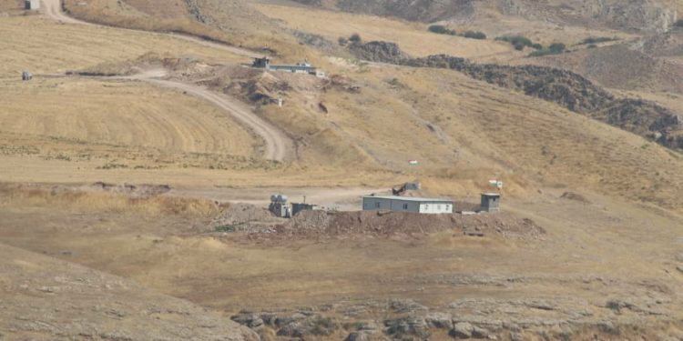 KDP’nin bitmeyen ihaneti: Rojava sınırına karakol, ağır silah ve mevziler kurdu