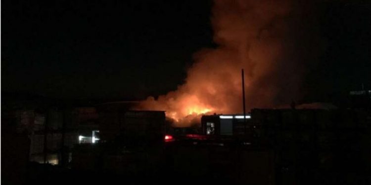 SON DAKİKA – Jinên Tîrêjên Rojê İnsiyatifi 5 araç ve 2 fabrika ateşe verdi