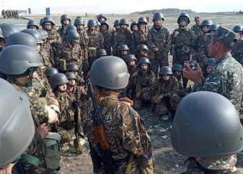 Ermeni Kadınlar saldırılara  karşı cephede yerlerini aldılar