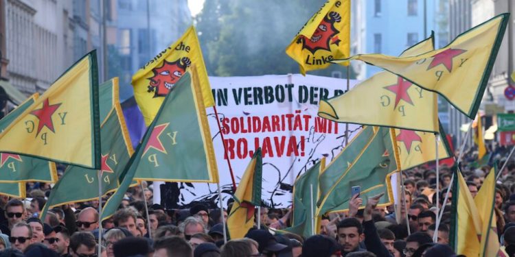 Rise Up 4 Rojava’dan sokaklara çıkma çağrısı