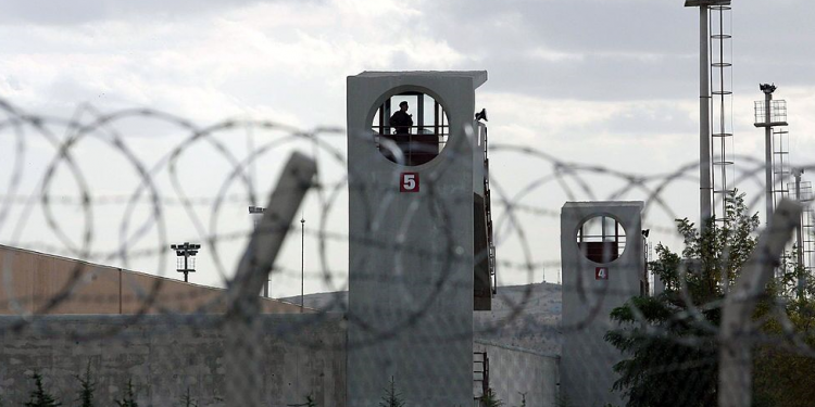 Açlık grevlerini ikinci grup devralacak