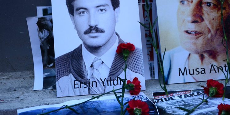 “Ersin’e ve basın şehitlerimizin hepsine söz veriyoruz, Eğilmeyeceğiz”