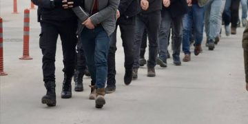 Gençlik meclisi üyelerininde aralarında olduğu 13 kişi rehin alındı