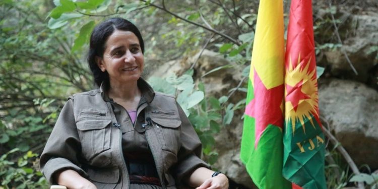 Zozan Çewlik: Gençler ‘şahinleşen gençlik’ hamlesiyle onuruna sahip çıkmalıdır!