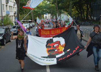 Uzun Yürüyüş tüm görkemliğiyle ve kararlığıyla Aachen’da final yaptı