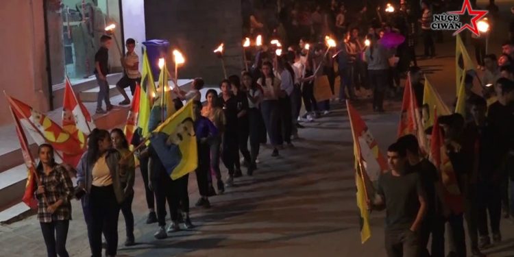 Mexmûr’da meşaleli yürüyüş