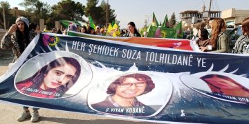 Yekîtîya Jinên Ciwan’dan Paris’te katledilen 3 Kürt kadın için uzun yürüyüş