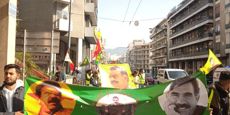 Yunanistan’in Maratona Kentinde TCŞ’nin başlattığı Yürüyüş Atina’nın Akademiya meydanında son buldu