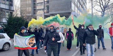 Stuttgart’da gençlerden “Zaman gelmiştir” eylemi