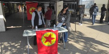 Villiers Le Bel Gençliğinden İmza Standı