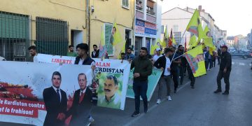 Gençler Marignane’de tecride ve ihanete karşı alanlara aktı