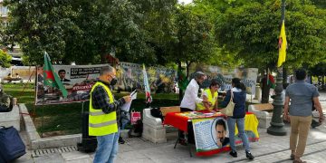 Atina’da TCŞ’den imza standı