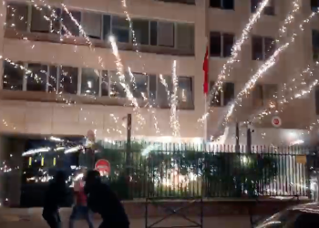 Avrupa APOCU Gençlik İnisiyatifindenTürk konsolosluğuna karşı eylem