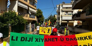 Yunanistan’da gençlerin coşkulu Uzun Yürüyüş eyleminin 2’inci günü tamamlandı